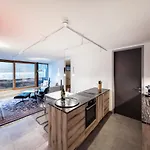 Апартаменты Lakefront 148